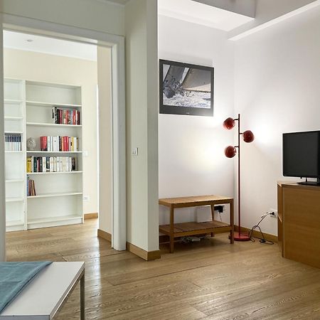 Ferienwohnung Joivy Cosy Ticinese Retreat 1-Bed Flat Near The Duomo Mailand Exterior foto