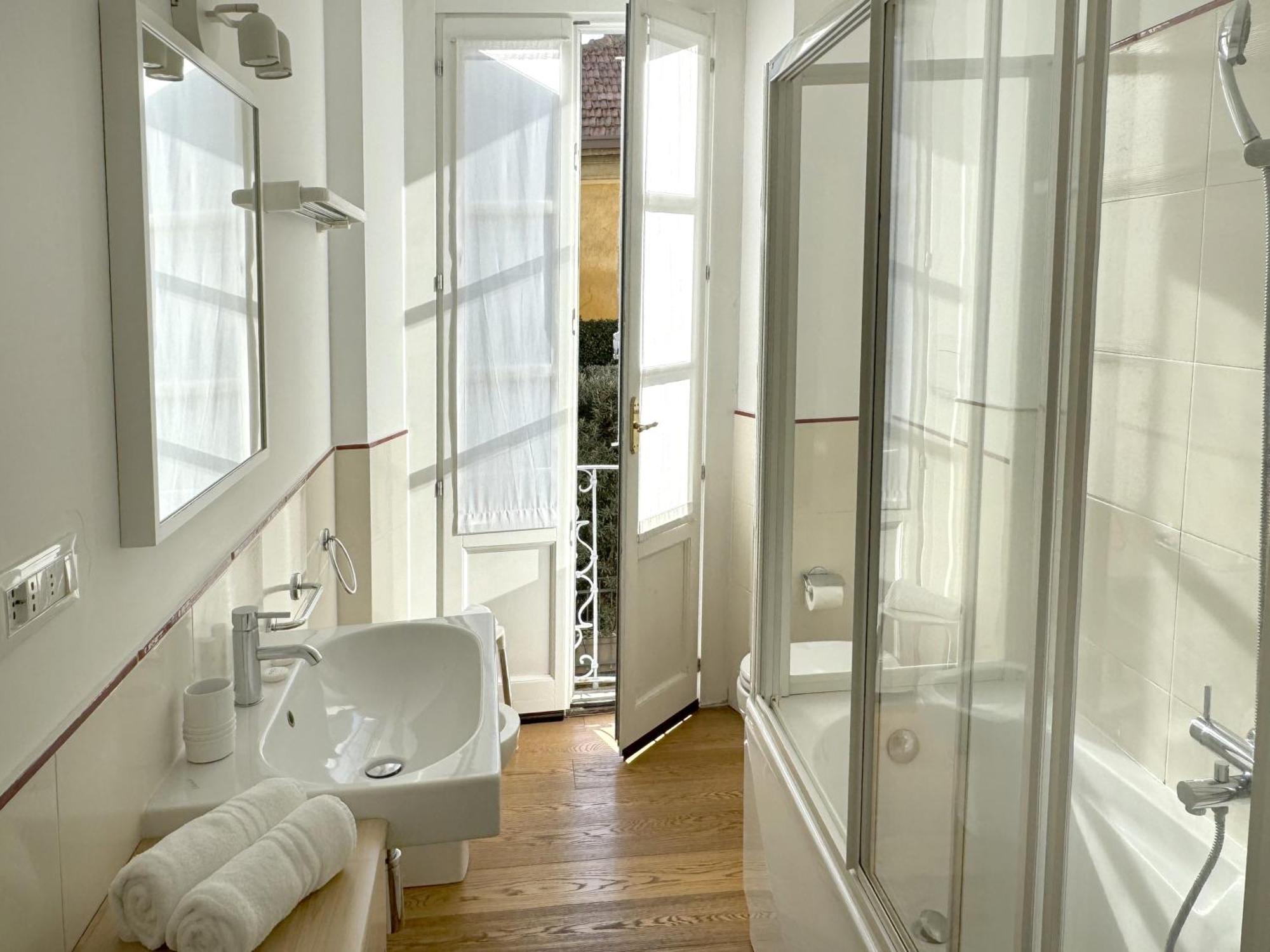Ferienwohnung Joivy Cosy Ticinese Retreat 1-Bed Flat Near The Duomo Mailand Exterior foto